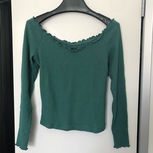 ABERCROMBIE ribbed top🍏🌿